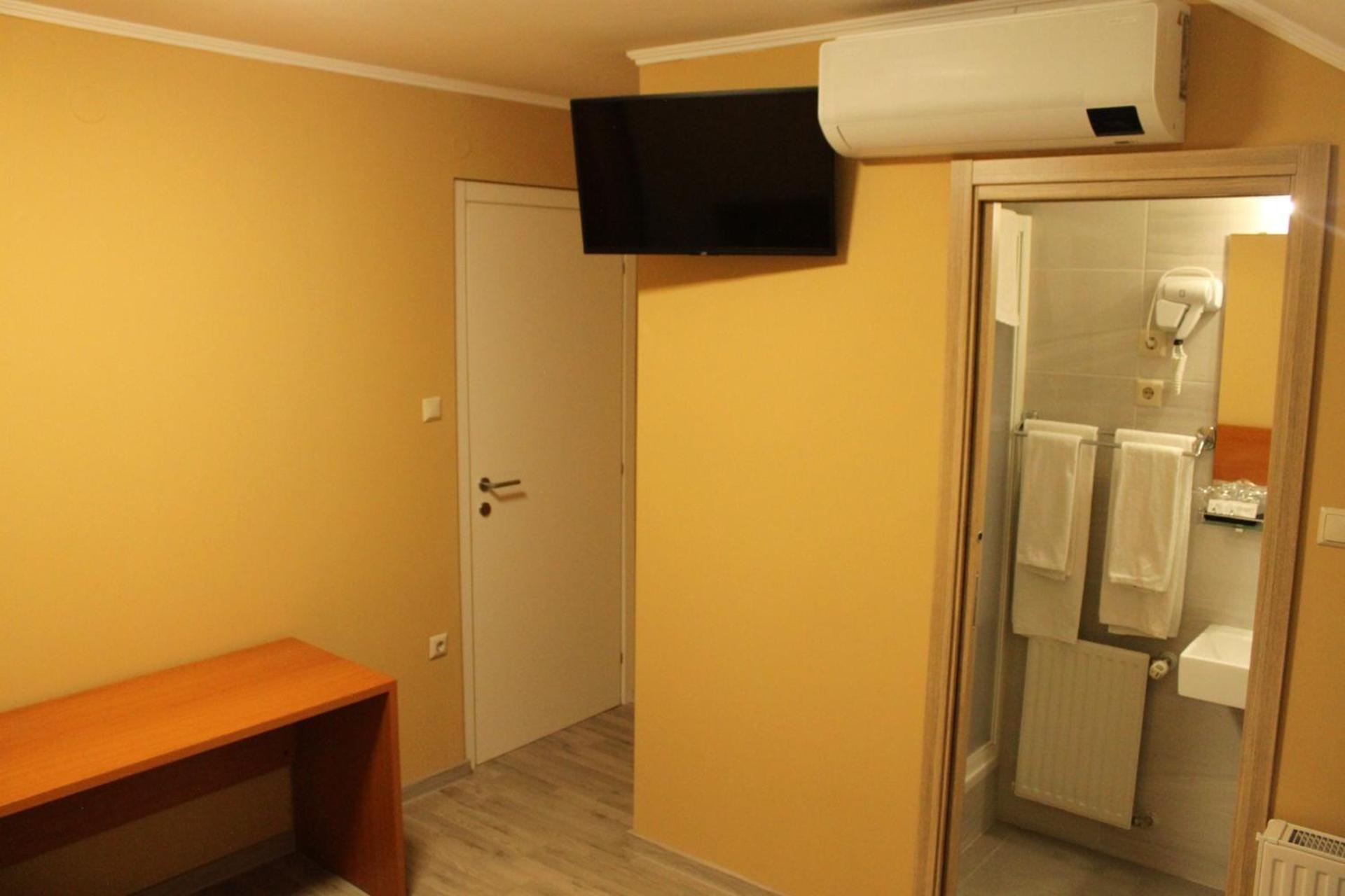 Guesthouse Rezekov Podrum Jastrebarsko Ngoại thất bức ảnh