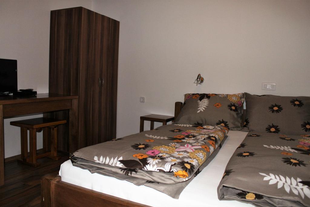 Guesthouse Rezekov Podrum Jastrebarsko Ngoại thất bức ảnh