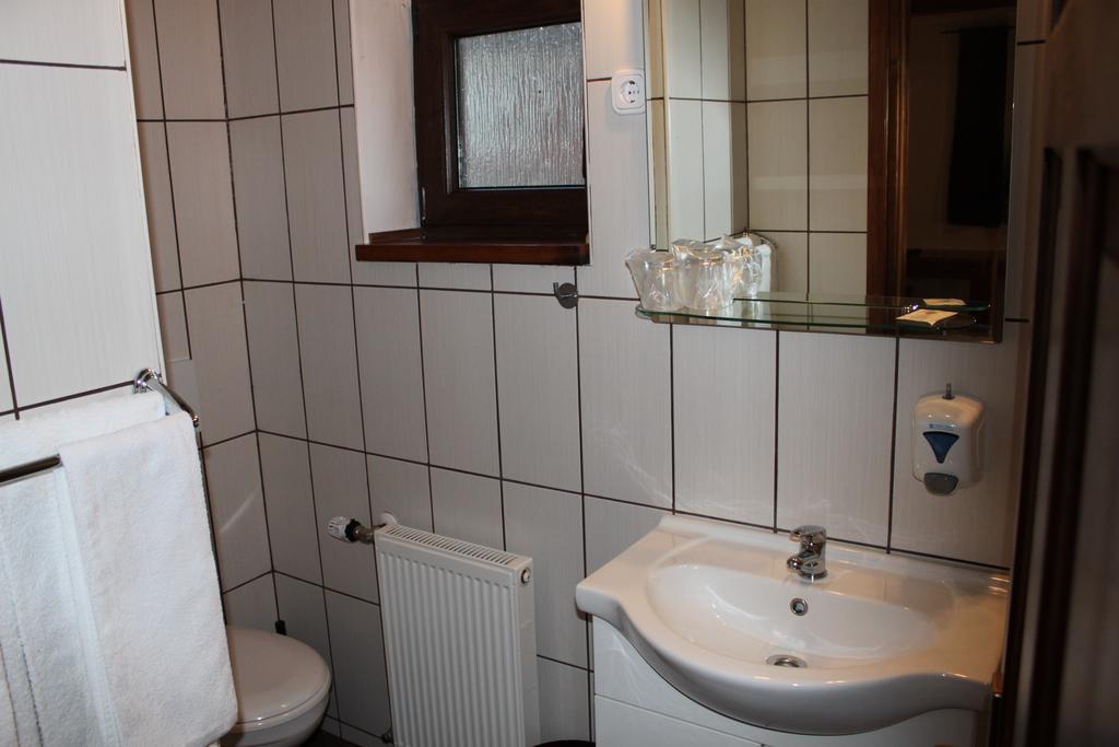 Guesthouse Rezekov Podrum Jastrebarsko Ngoại thất bức ảnh