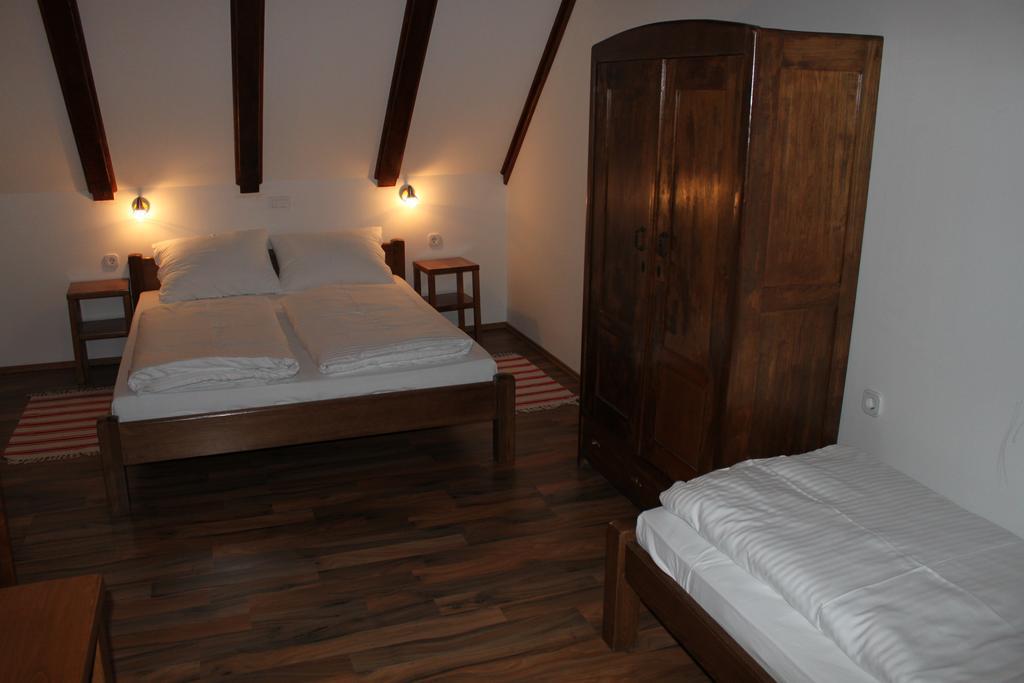 Guesthouse Rezekov Podrum Jastrebarsko Ngoại thất bức ảnh